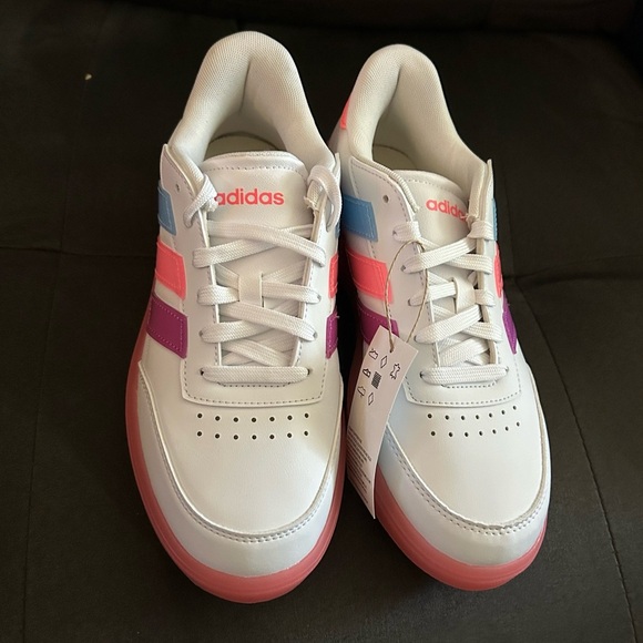 Adidas COURTBLOCK SHOES kids size 7 - Picture 1 of 5